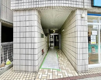 【エントランス】