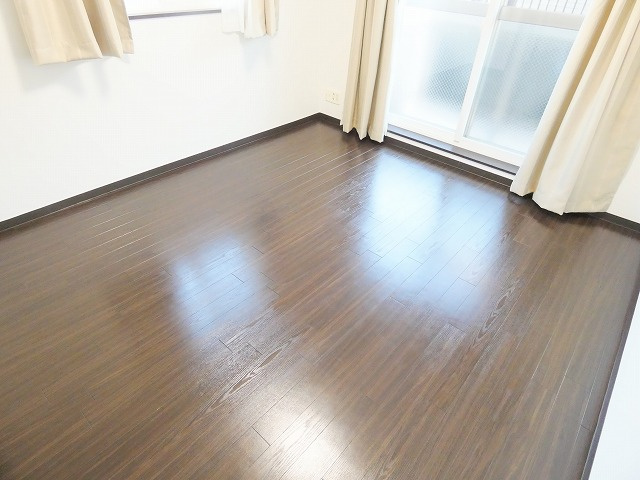 レジデンス豊田の居間・リビング