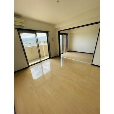 デュアラス・フレアの内装