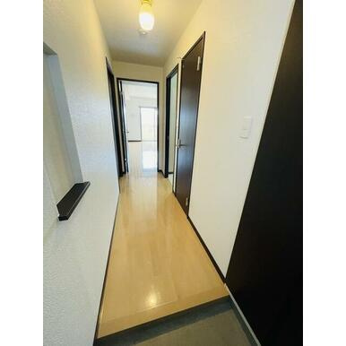 デュアラス・フレアの玄関