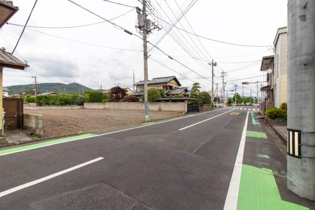 足利市元学町の売地の前面道路含む現地写真