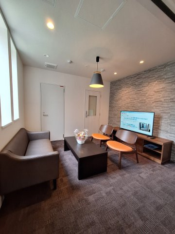 (シニア限定)グラン・シャリオ２昭和記念公園のロビー|タクシーやご家族が待てるエントランスロビー