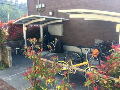 【その他共用部分】 | コンフォール・ヴィラC棟 | 自転車お持ちの方に嬉しい屋根付き駐輪場☆