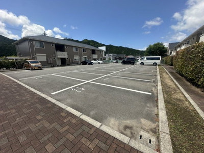 【駐車場】 | コンフォール・ヴィラC棟