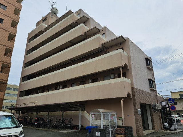 オスカーマンションの外観