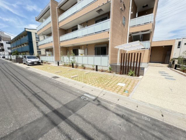 リブリ・サンヴェーラの駐車場