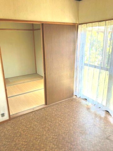 中古戸建　豊川市本野町北貝津５７番地の居間・リビング|建物①