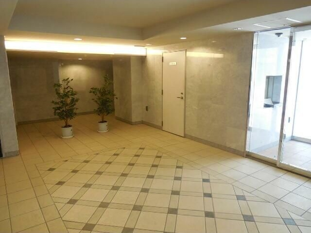 日神デュオステージ新御徒町のエントランス