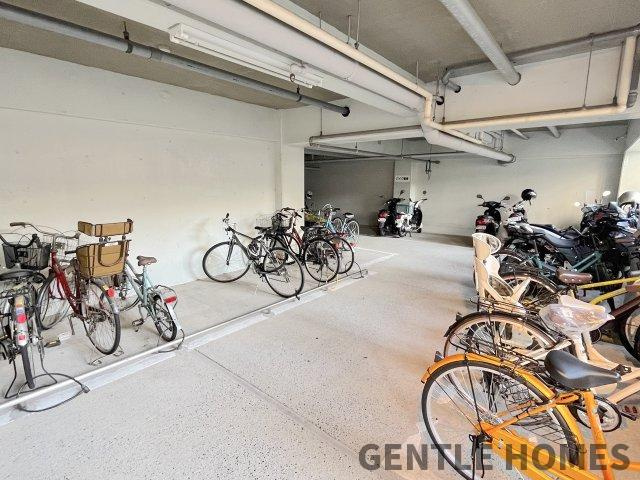 朝日プラザ大橋南の駐輪場