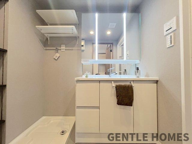 朝日プラザ大橋南の独立洗面台