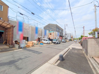 【前面道路含む現地写真】