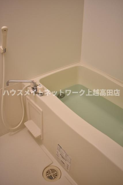 ロイヤルガーデン南城　Ａ棟の浴室|追焚機能付
