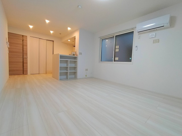 神戸市兵庫区塚本通７丁目のアパートの居間・リビング|リビング