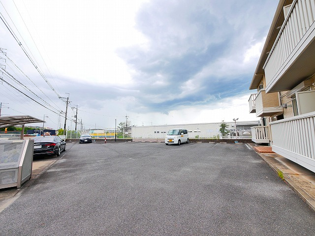 エスペランサ木津の駐車場