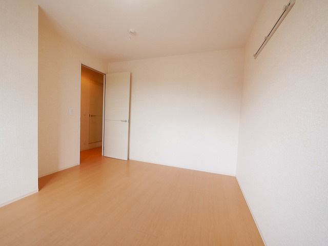 エスペランサ木津の洋室