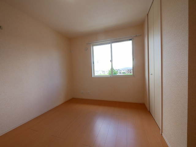 エスペランサ木津の洋室