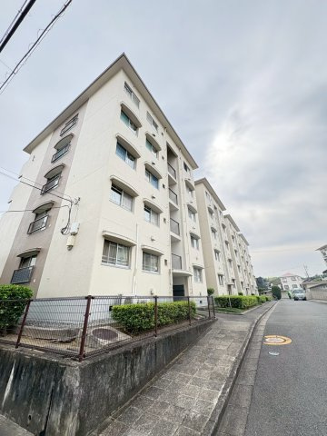 上穂積住宅１棟の外観