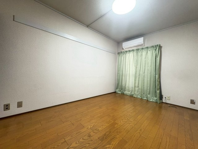 上穂積住宅１棟の寝室