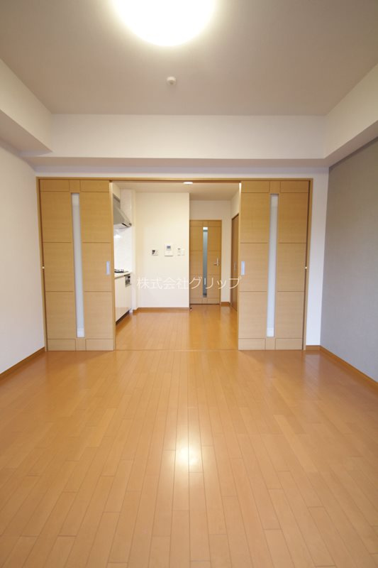 グリフォーネ横浜・伊勢町の洋室