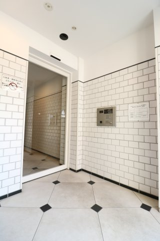 【エントランス】