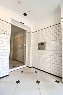 【エントランス】