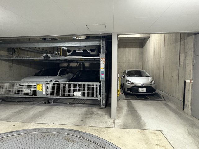【駐車場】