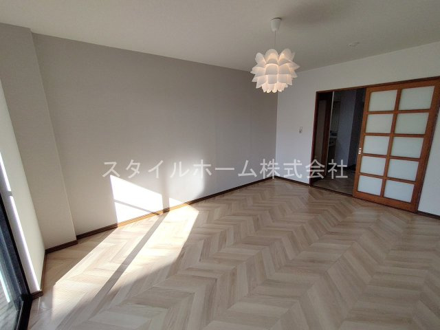 サントラスト　Aの内装