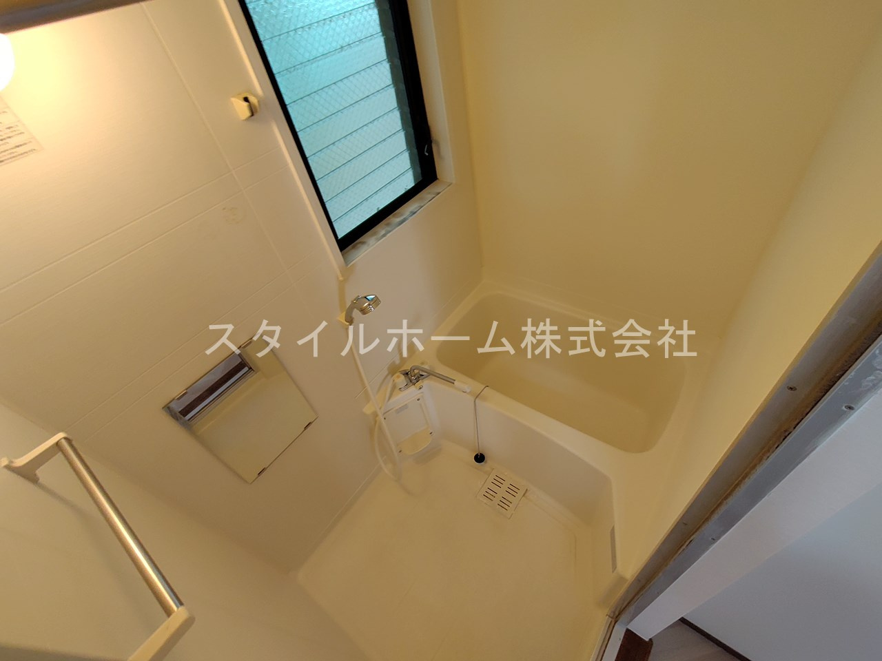 サントラスト　Aの浴室