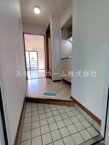 サントラスト　Aの玄関