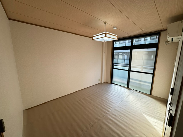 ドミール福島Aの洋室