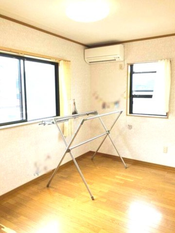 中古戸建　豊川市大木新町通４丁目５２の洋室|室内