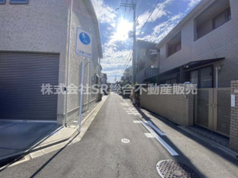 御厨南2丁目中古戸建の前面道路含む現地写真|前面道路含む現地写真です