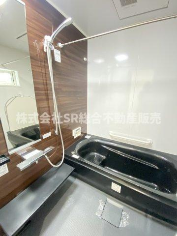 御厨南2丁目中古戸建の浴室|足を伸ばしてゆったりと浸かれます♪気持ちよく入浴できます！