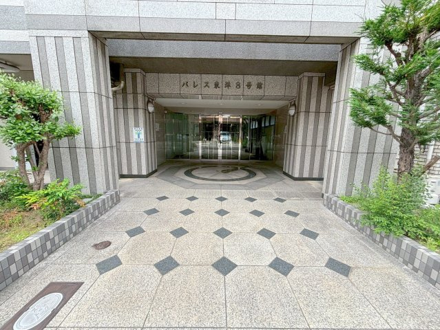 パレス東洋8号館のエントランス