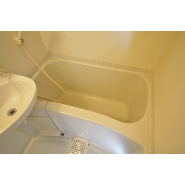 レオパレス福塚の浴室