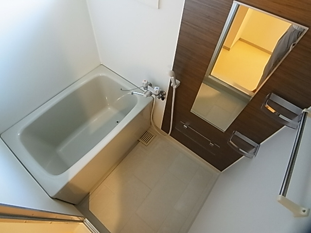 神戸市須磨区北落合４丁目のアパートの浴室|浴室