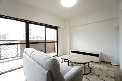 【居間・リビング】 | 【リフォーム済】ガーデンビュー中山中 | 室内（2025年5月29日9：00頃）撮影