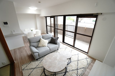 【居間・リビング】 | 【リフォーム済】ガーデンビュー中山中