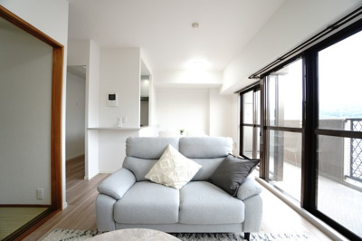 【居間・リビング】 | 【リフォーム済】ガーデンビュー中山中 | 室内（2025年5月29日9：00頃）撮影