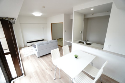 【居間・リビング】 | 【リフォーム済】ガーデンビュー中山中