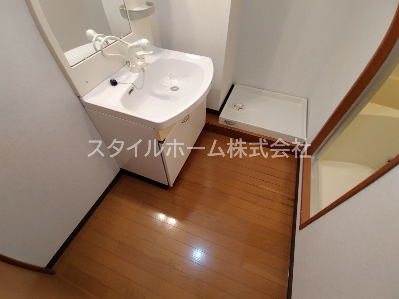 メゾン・サンパティークの洗面所|別部屋写真です。