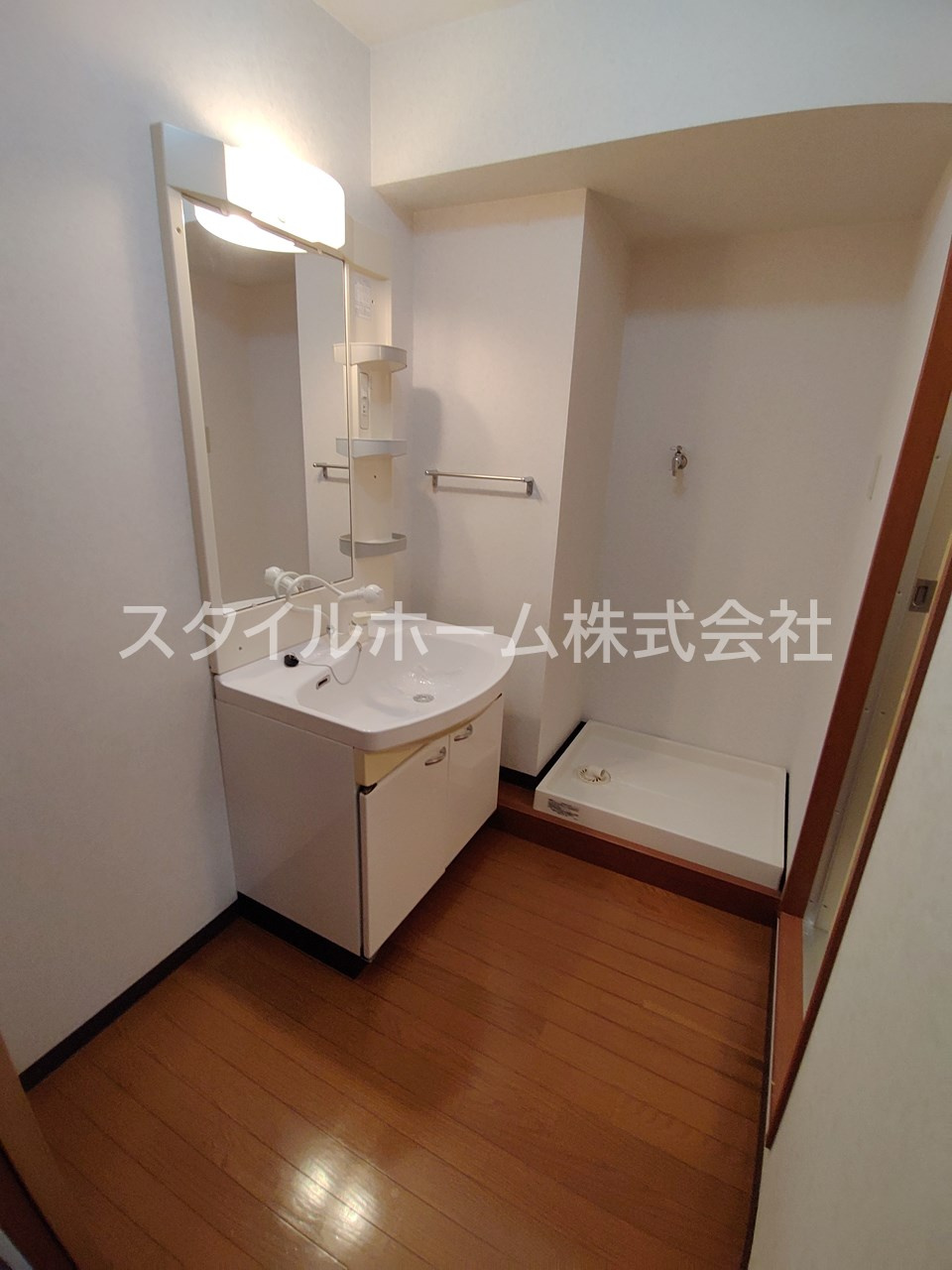 メゾン・サンパティークの洗面所|別部屋写真です。