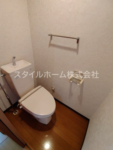 メゾン・サンパティークのトイレ|別部屋写真です。