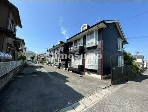 YTパルデメールの駐車場