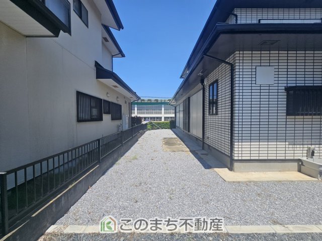 下野市緑2丁目　中古戸建の庭|大きなお庭でご家族や友人を招いてＢＢＱもできますね！お子様の水遊びにもぴったりです☆