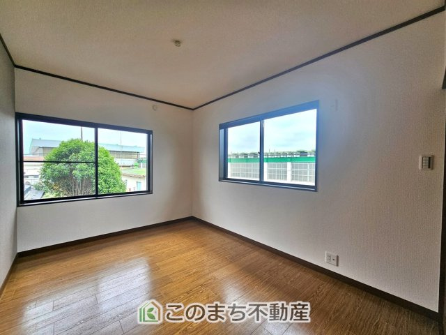 下野市緑2丁目　中古戸建の洋室|南向きで陽当たりの良い洋室♪風通しもよく快適です☆