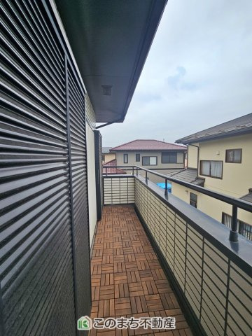 下野市緑2丁目　中古戸建のバルコニー|南向きの大型バルコニーは陽当り良好で、たっぷりのお洗濯物もよく乾きます！