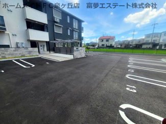 【駐車場】