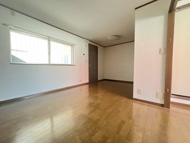 武田ビルの居間・リビング