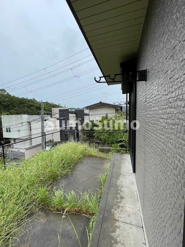 神戸市垂水区下畑町字石畳のアパートのバルコニー